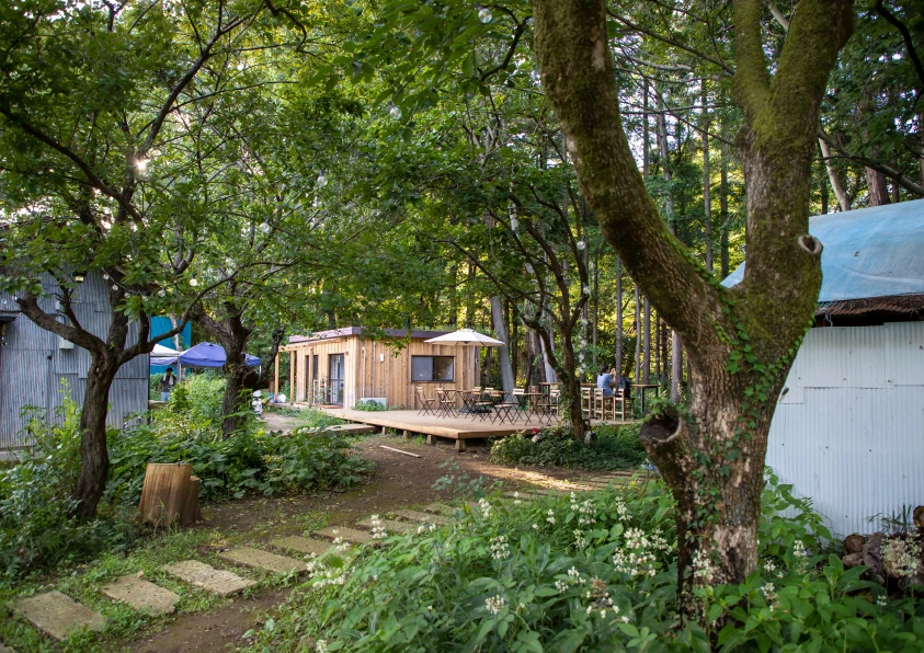 cawaz — Garden and outdoor seating
