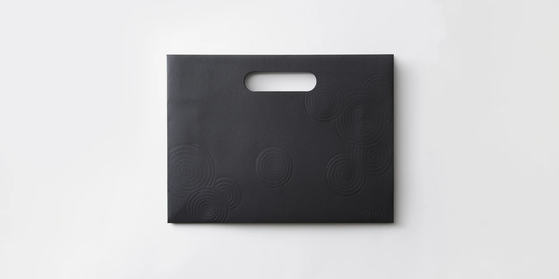 issenka — Black carry bag